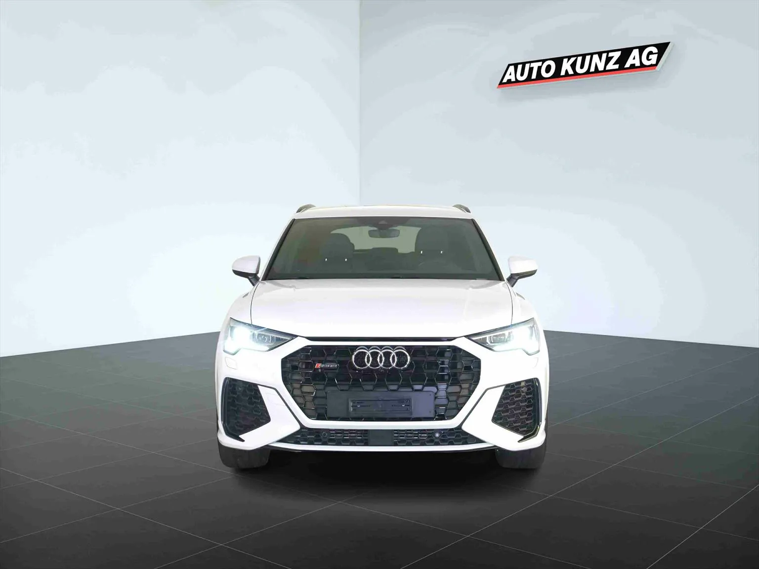 Audi RS Q3 2.5 TFSI quattro S Tronic  Image 3