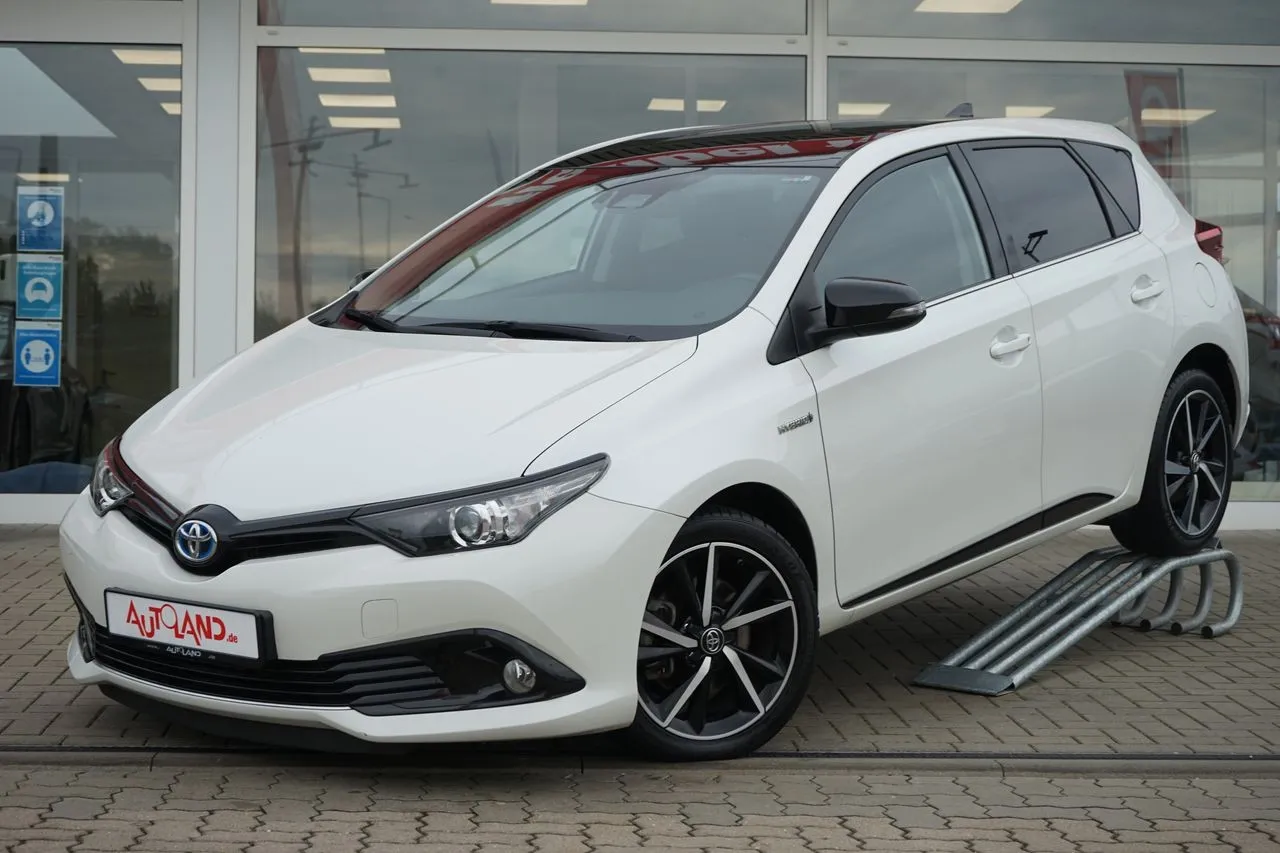 Toyota Auris 1.33 Dual-VVT-i Navi...  Image 1